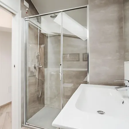Canguroproperties - Nino Bixio ורונה