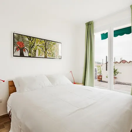Canguroproperties - Nino Bixio ורונה